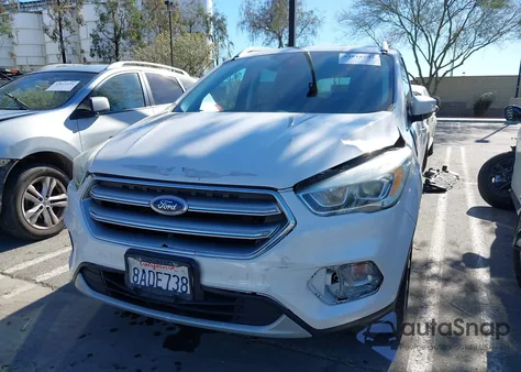 2017 Ford Escape Titanium из США, поврежденный, VIN 1FMCU0J93HUE73857